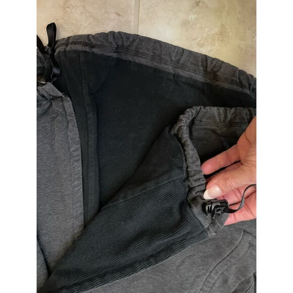 Lululemon Athletica jacket long sleeve asymmetric pockets black size 8 med/large - Picture 5 of 10